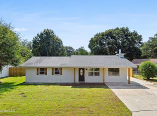 230 Eastland Blvd, Ocean Springs, MS 39564