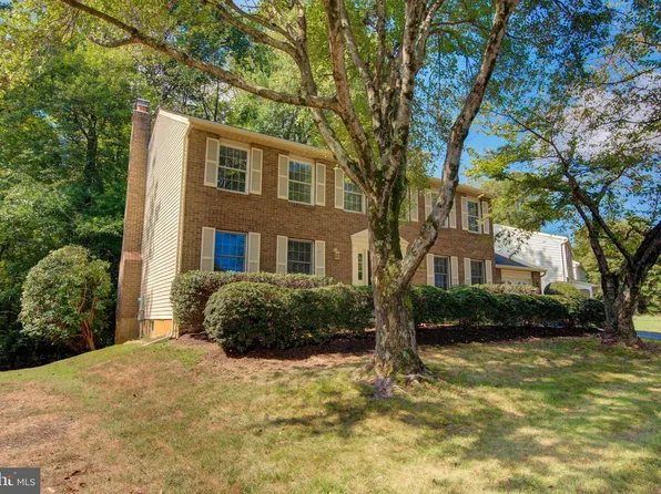 10901 Santa Clara Dr, Fairfax, VA 22030