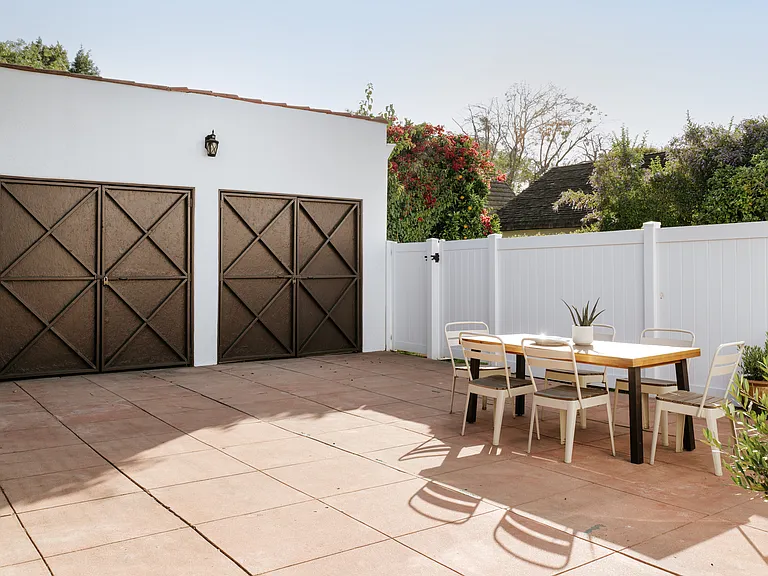 6532 Commodore Sloat Dr — Photo 13
