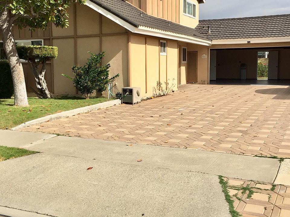 1st image of 9821 Cheshire Ave #1