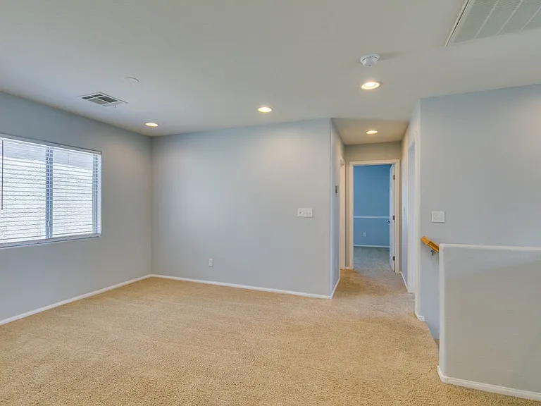 8433 Spencer Canyon St — Photo 32