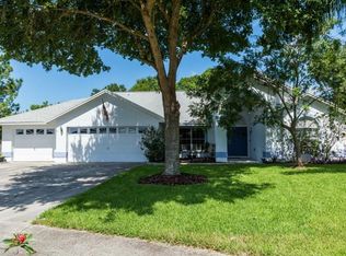 905 Conservation Ct, Lutz, FL 33548