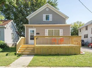 1133 11th St N, Fargo, ND 58102