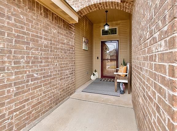 2nd image of 334 Brazos Dr