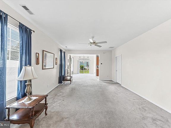 5th image of 1636 Boxwood Rd