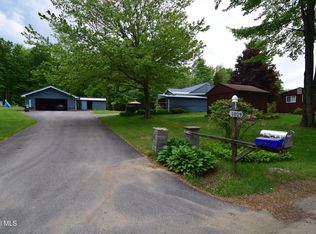 1029 Camp Ave, Broadalbin, NY 12025