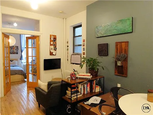 Rented by DSA Realty | media 33