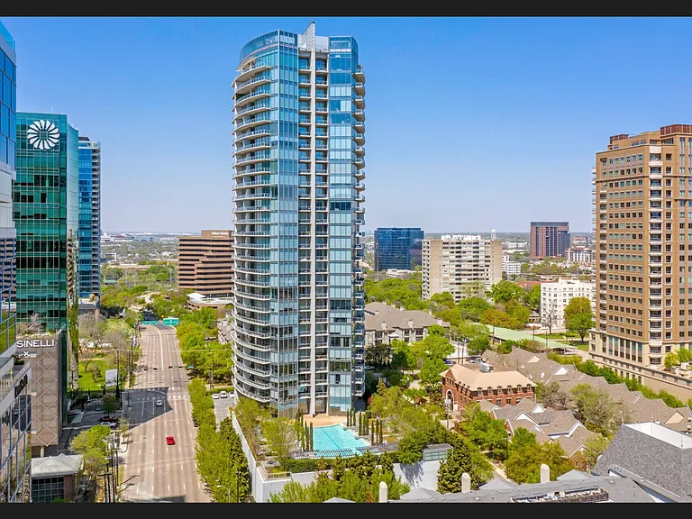 2900 McKinnon St #804 — Photo 28