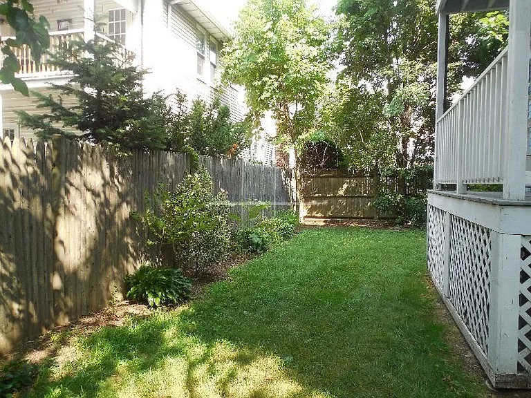 163 Belmont St #3 — Photo 17