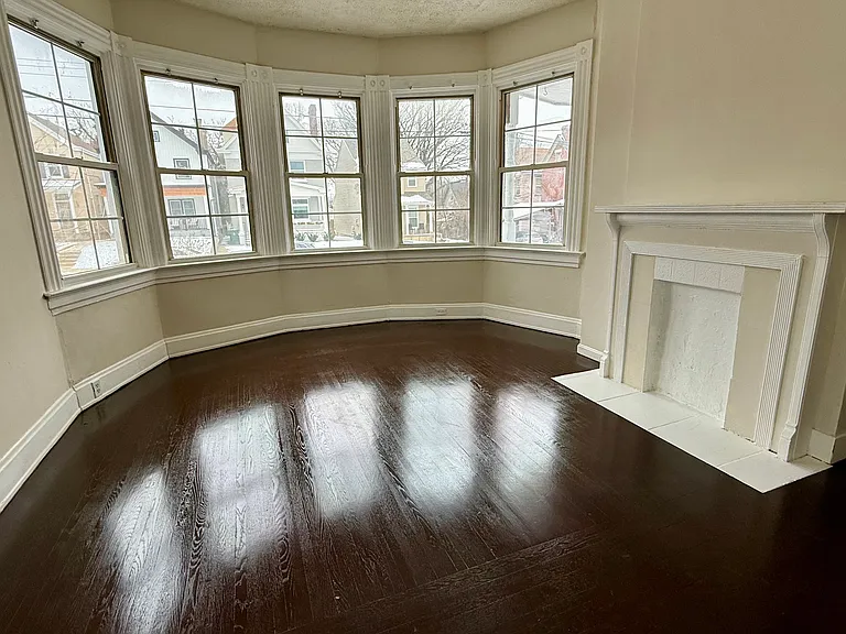3517 Hudson Ave — Photo 1