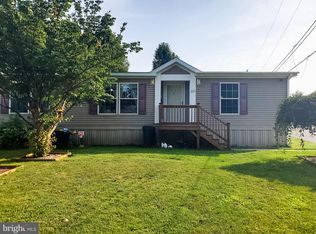 963 Rettew Mill Rd TRAILER 33, Ephrata, PA 17522