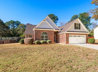 738 York View Dr, Auburn, GA 30011