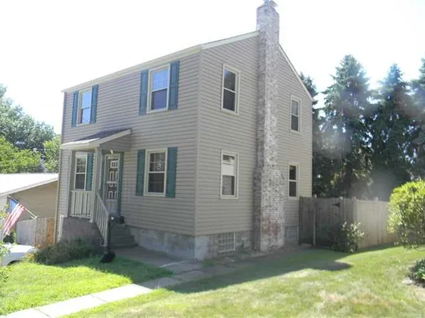 818 Pittsburgh St, North Versailles, PA 15137
