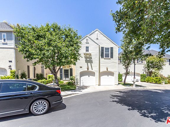 3rd image of 27009 Pierpont Ct