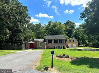 7305 Byrneley Ln, Annandale, VA 22003