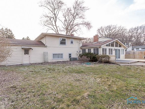 4th image of 1913 Oaklawn Dr