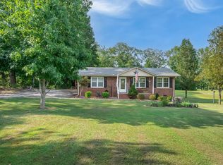 1258 Country Ln, Gray Court, SC 29645
