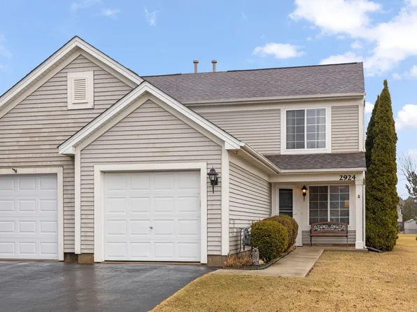 2924 Impressions Dr, Lake In The Hills, IL 60156