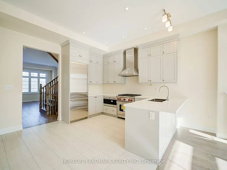 4285 Major Mackenzie Dr E — Photo 13