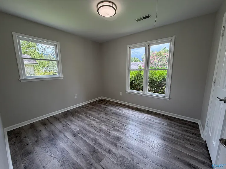 1027 Riverchase Rd SE — Photo 8