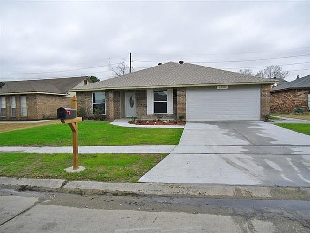1st image of 2568 Oakmere Dr