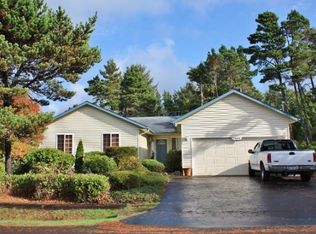 5680 Hacienda Ave, Gleneden Beach, OR 97388