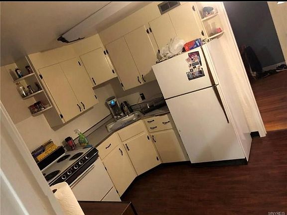 3rd image of 178 School St Floor 2