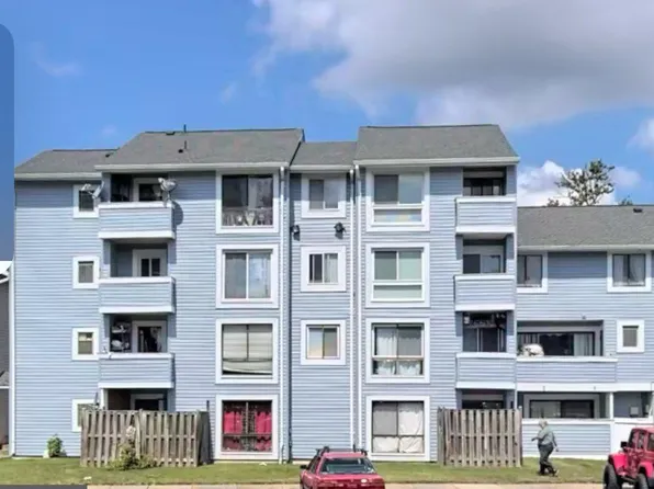 5804 Village Green Dr #F, Alexandria, VA 22309