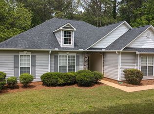 105 Foxdale Dr, Lagrange, GA 30240