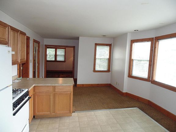 5th image of 3317 W Saint Paul Ave #3319