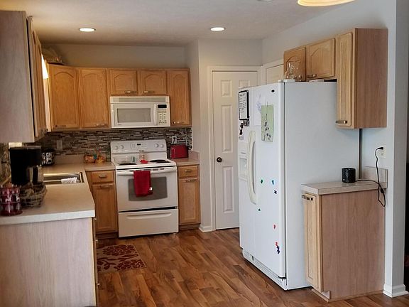 5th image of 3018 Sunrise Ave