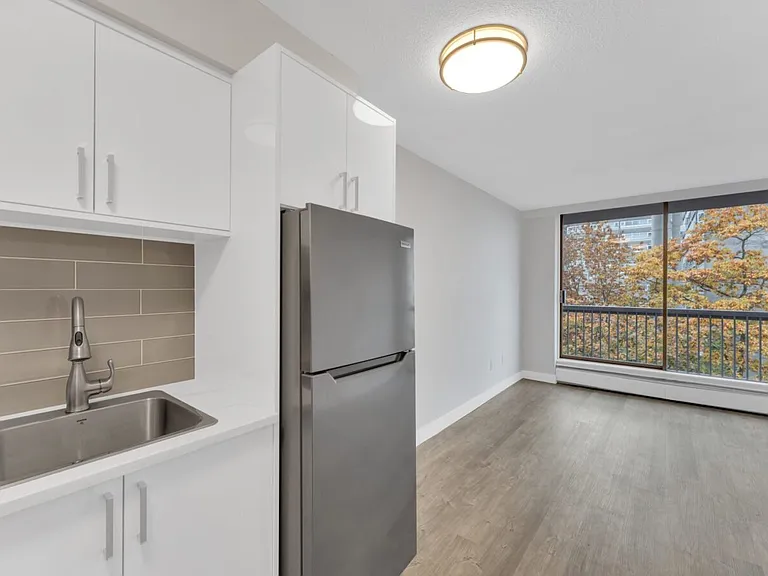 1655 Haro St — Photo 36