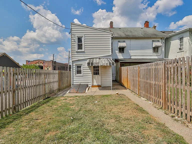 805 Main St — Photo 55