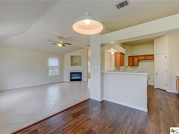 2nd image of 196 Kaatz Ln