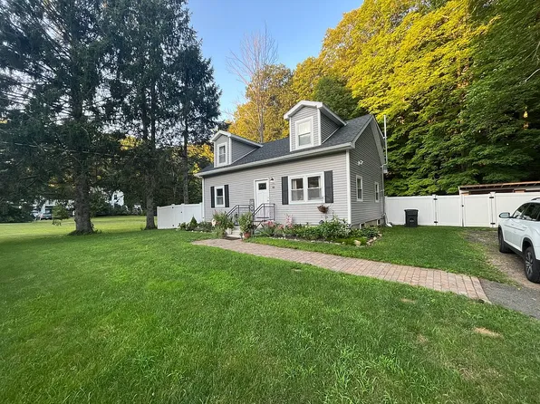 66 Bee Brook Rd, Washington Depot, CT 06794