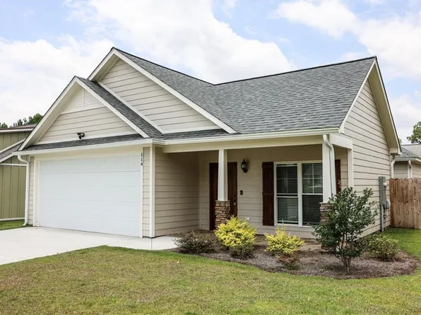 114 Turtle Cove Ln, Tifton, GA 31794