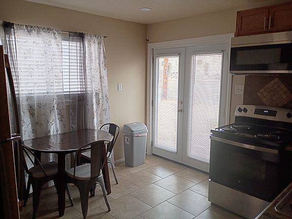 3rd image of 1855 Payne St #2