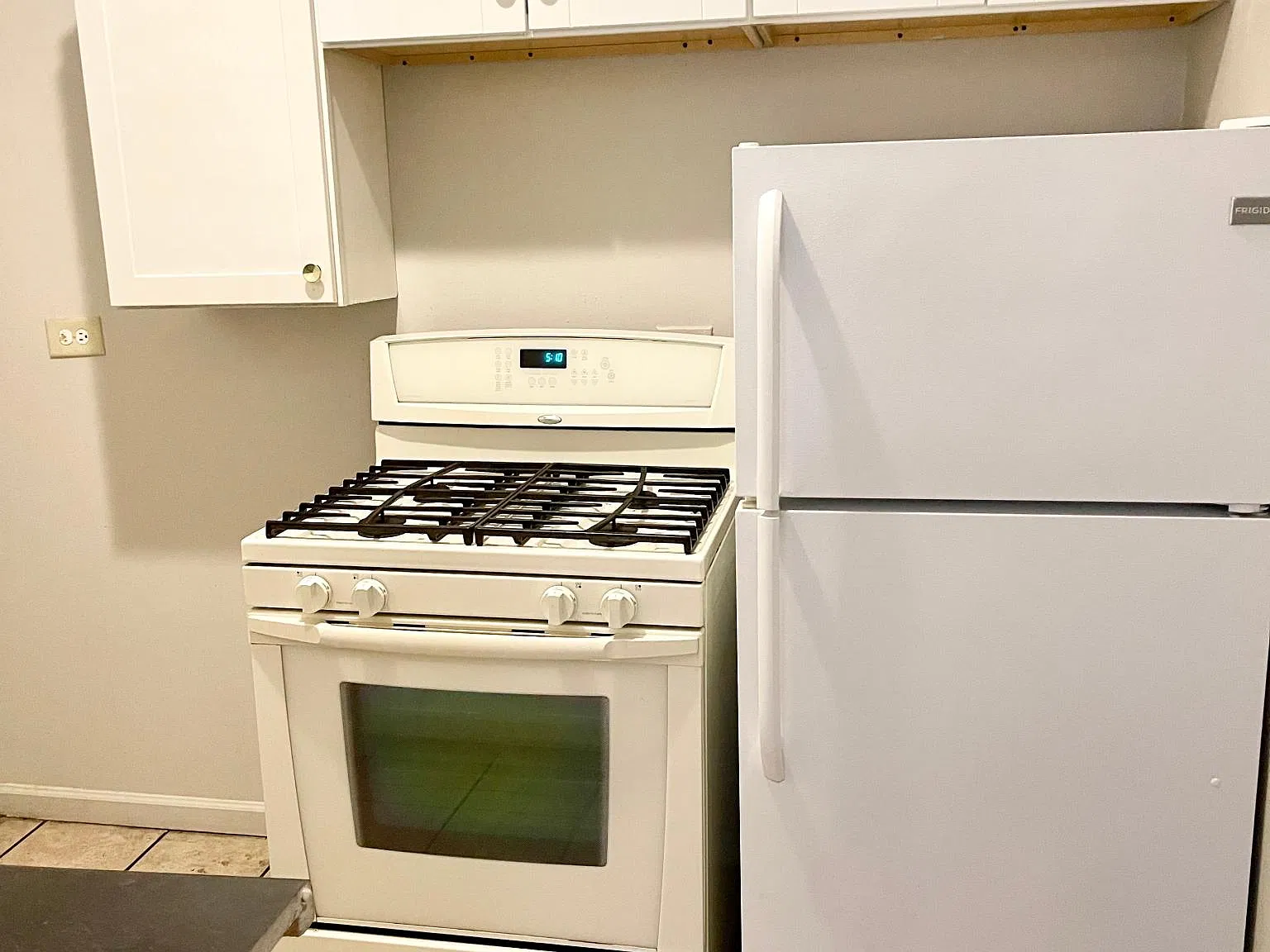 2 bed, 800 sqft, $1,400 — Photo 4