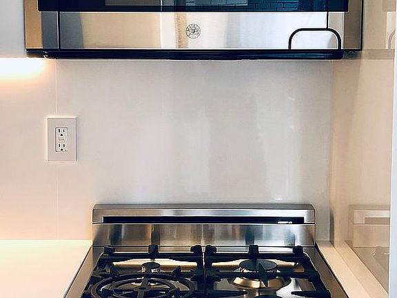 4th image of 1160 3rd Ave APT 4G