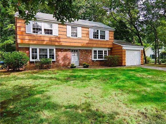 3rd image of 5 Shetland Ln