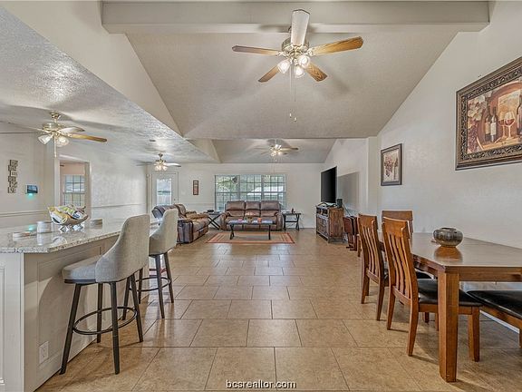 2nd image of 1102 Forest Glen Ct