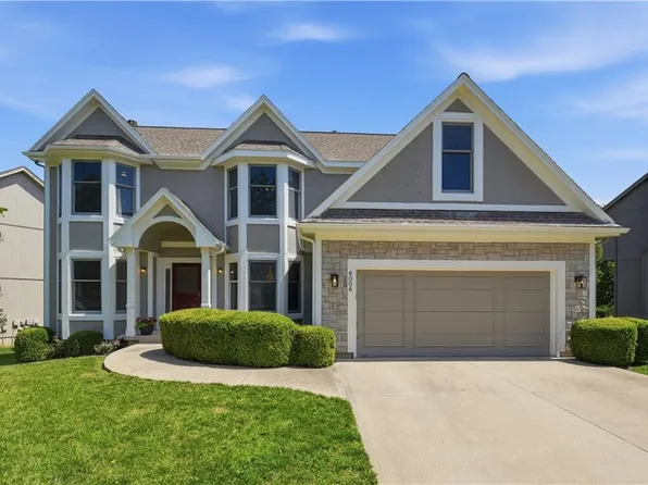 8006 W 122nd Ter, Overland Park, KS 66213