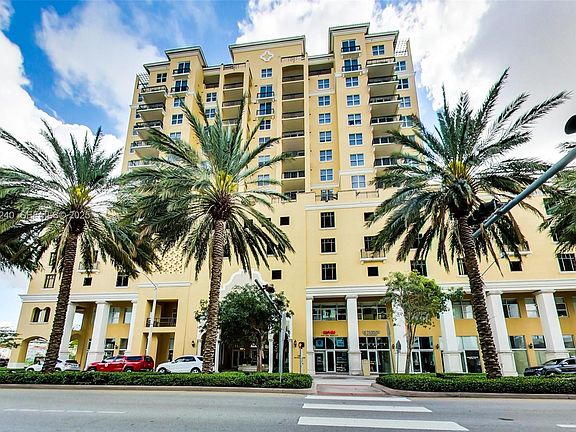 2nd image of 1607 Ponce De Leon Blvd APT 12E