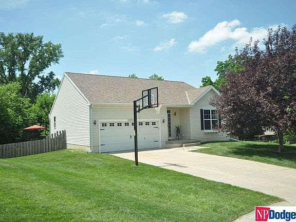 2nd image of 20609 Lafayette Cir