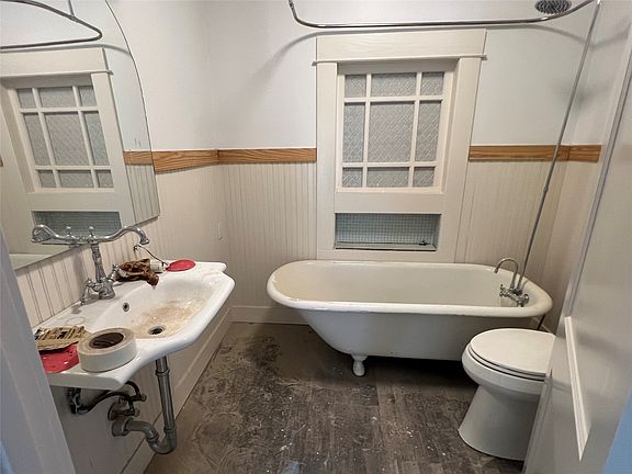 5th image of 5511 Tremont St