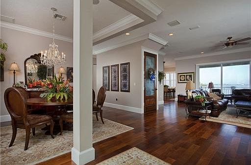 3rd image of 1846 Venetian Point Dr