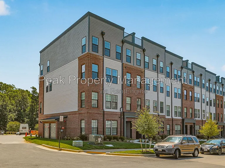 227 Brattice Dr — Photo 3