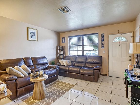 4th image of 1935 SW 67th Terrace