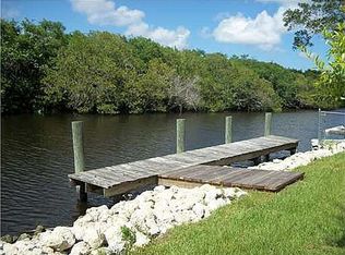 755 SW Salerno Rd, Stuart, FL 34997