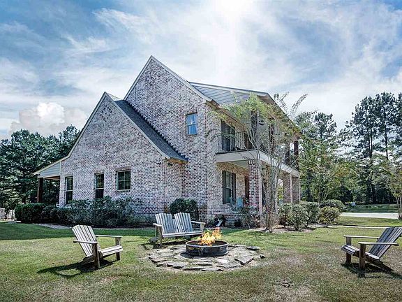 4th image of 125 Riverview Dr
